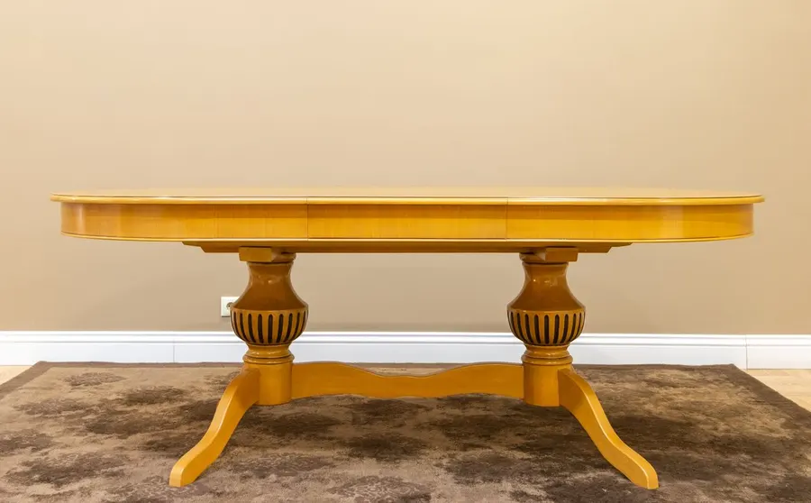 Table en bois massif